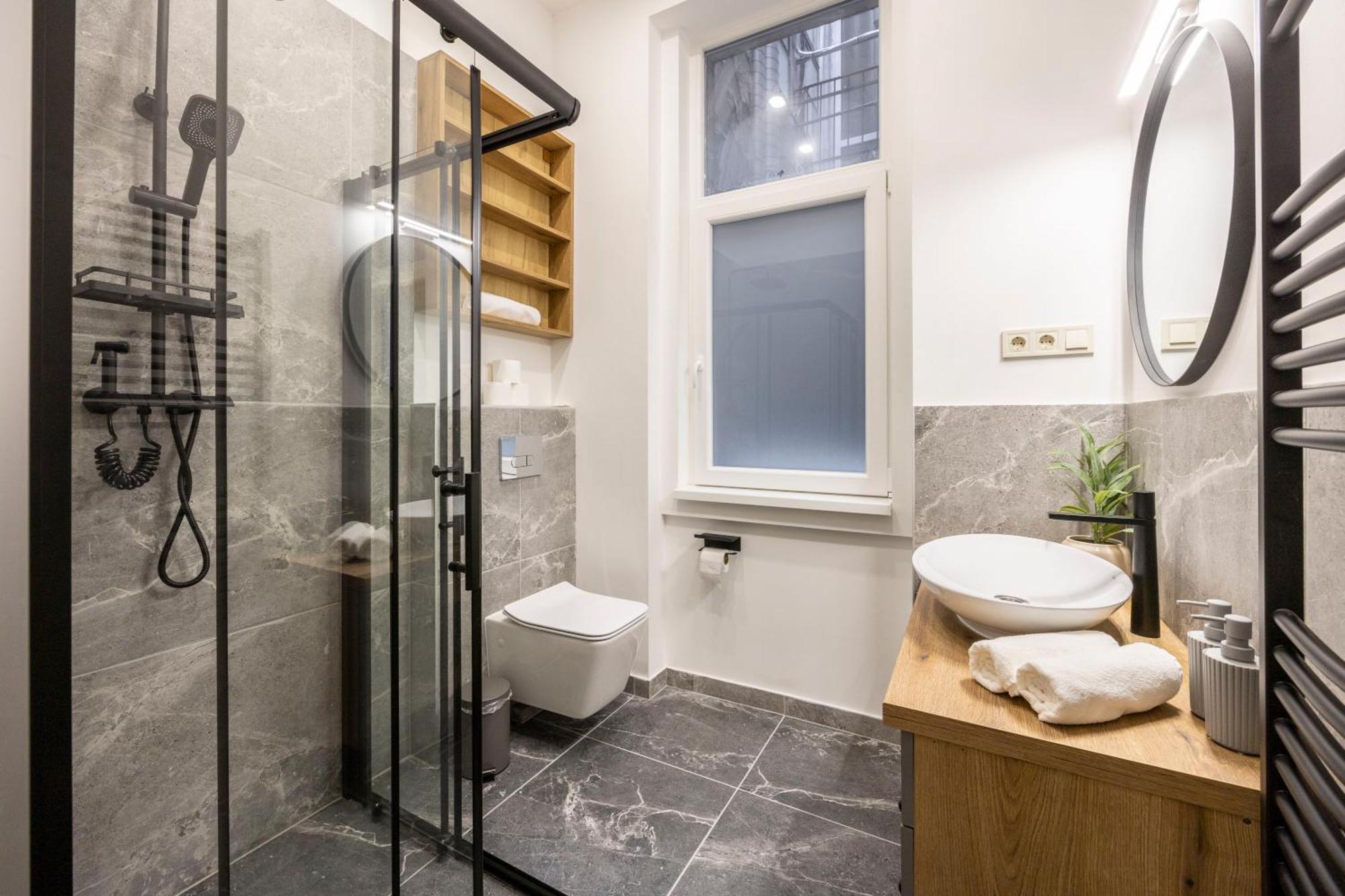 Exclusive Stylish Suite By Prestige Homes Next To The Oktogon Budapeste Exterior foto